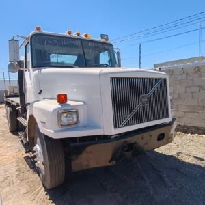 Volvo 2000 Grúa Articulada